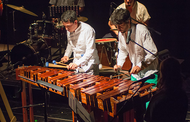 La marimba chiapanenca a cuatro manos. © Xavier Pintanel