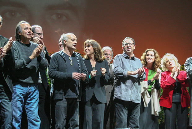 Joan Manuel Serrat, Joan Isaac, Maria del Mar Bonet, Joan-Eloi Vila, Ana Belén y Marina Rossell en el concierto-homenaje a Joan Baptista Humet el 16 de Diciembre de 2008. © Xavier Pintanel