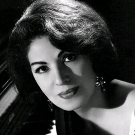 Consuelo Velázquez.