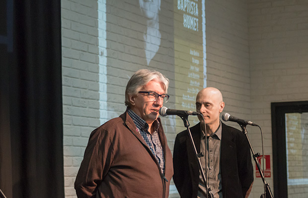 Agustí Humet —hermano de Joan Baptista— y Lluís Marrassé, impulsor del proyecto, en la presentación de prensa de «A Joan Baptista Humet». © Xavier Pintanel