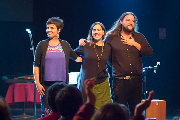 Elizabeth Morris, Marta Gómez y Nano Stern. © Xavier Pintanel