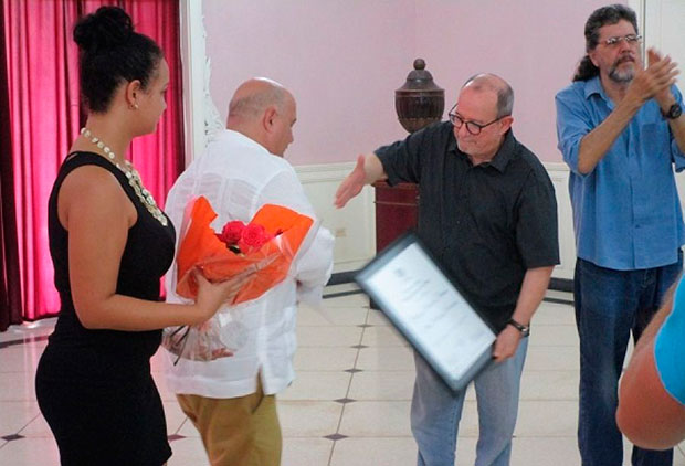 Silvio Rodríguez investido Doctor Honoris Causa por la Universidad de las Artes de La Habana.