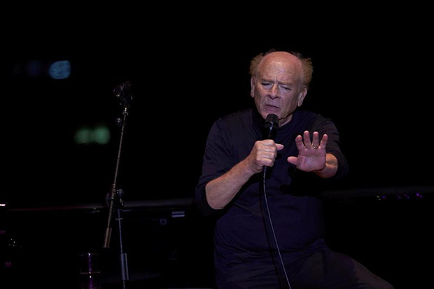 Art Garfunkel en el Festival Jardins de Pedralbes de Barcelona. © EFE | Alejandro García