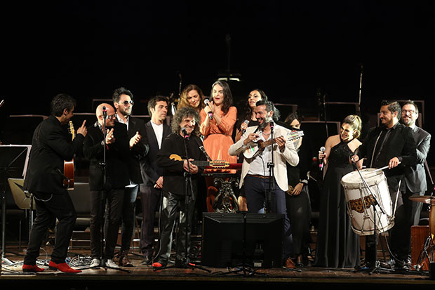 Roberto Márquez, Los Tekis, Javiera Parra, Sandra Mihanovich, Soledad Pastorutti y Camila Moreno, entre otros, en el concierto «Violeta Sinfónico».