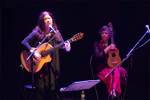 Tita e Isabel Parra. © Xavier Pintanel