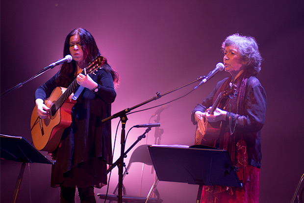 Tita e Isabel Parra. © Xavier Pintanel