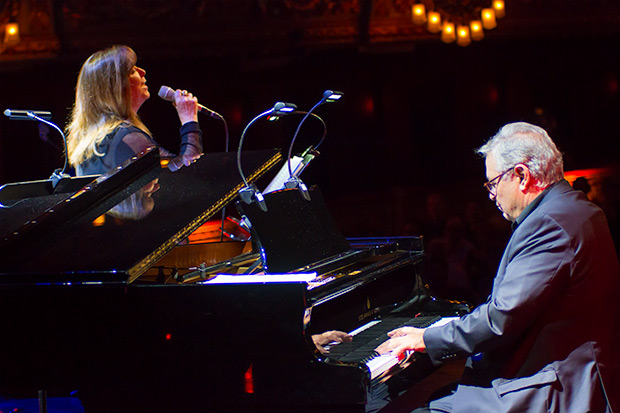 Maria del Mar Bonet con José María Vitier. © Xavier Pintanel