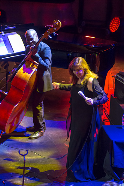 Maria del Mar Bonet con Jorge Reyes. © Xavier Pintanel