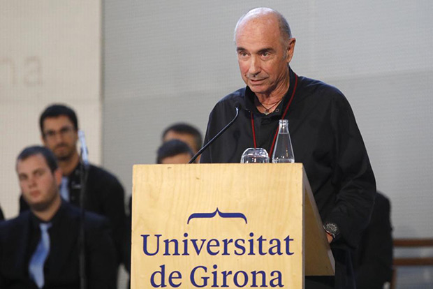 Lluís Llach en su discurso de investidura como doctor «honoris causa» por la Universitat de Girona. © Aniol Resclós