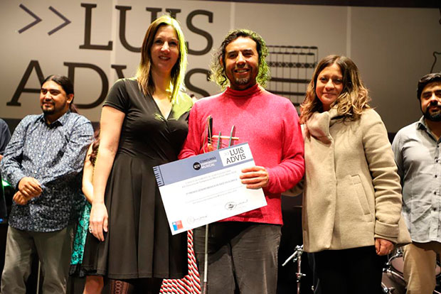 Luis Chávez, ganador en la final de folklore del Concurso de Composición Musical Luis Advis. © Ministerio de las Culturas, las Artes y el Patrimonio