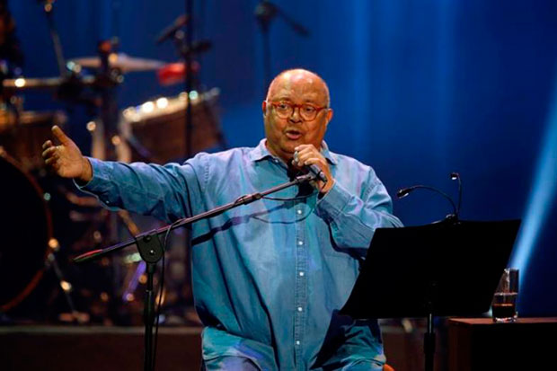 Pablo Milanés en septiembre de 2018 en el teatro Karl Marx. © EFE