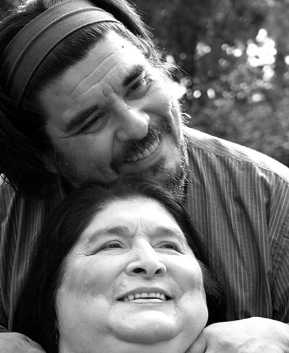 Fabián Matus y Mercedes Sosa.