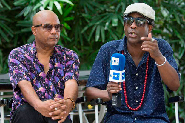 Vanito Brown y Alejandro Gutiérrez, del grupo Habana Abierta. © EFE|Yander Zamora