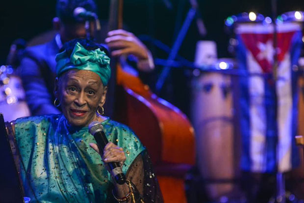 Omara Portuondo. © Ariel Ley Royero