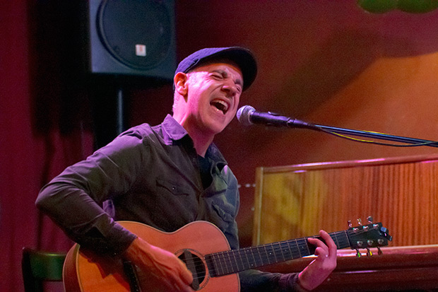 Emilio Rúa en el Harlem Jazz Club de Barcelona. © Xavier Pintanel