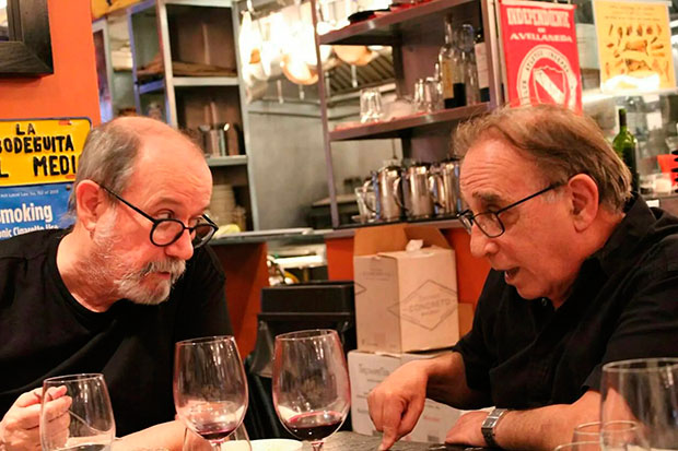 Lucio Alfiz con Silvio Rodríguez.