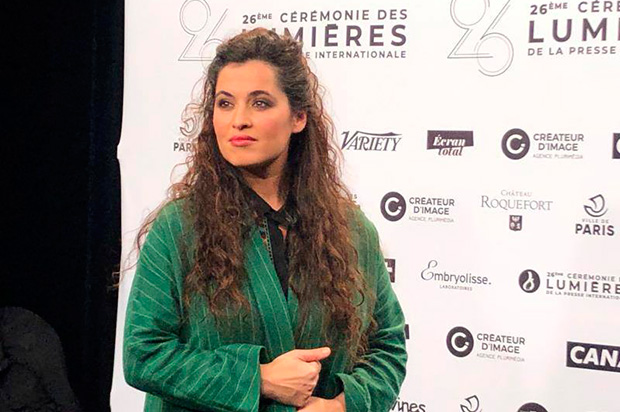 Silvia Pérez Cruz recoge el premio de la Academia de los Lumières a la mejor música por sus composiciones originales en la película «Josep», junto al director francés Aurel, premiado por su parte en la categoría de mejor película animada. © María Díaz Valderrama