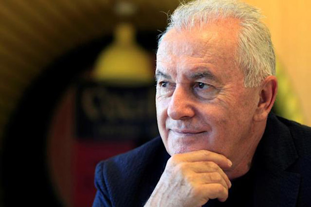 Víctor Manuel.