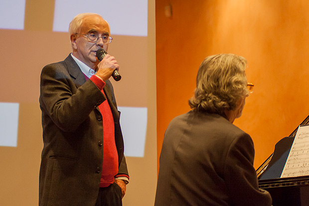 Josep Maria Espinàs con Francesc Burrull. © Xavier Pintanel