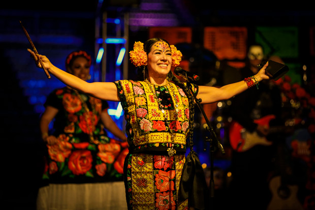 Lila Downs.