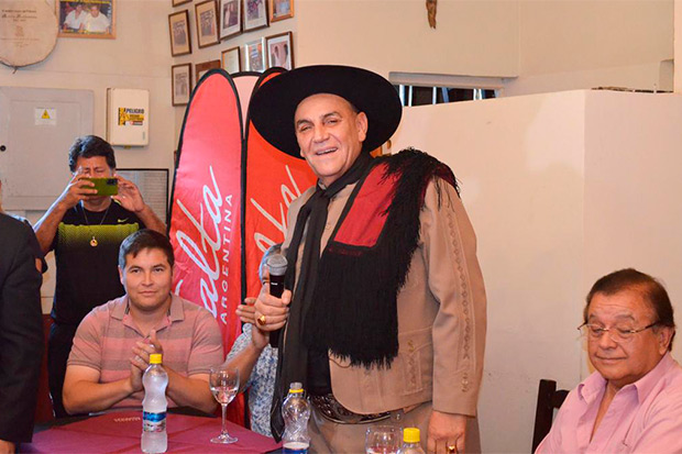 El chaqueño Palavecino, presente en la presentación de la grilla de artistas del festival de Cosquín. © Cornu Engue