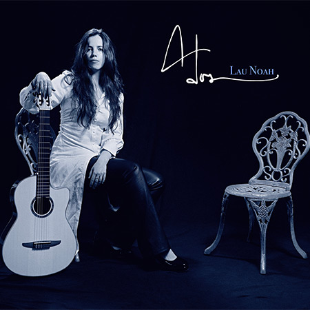 Portada del disco «A dos» de Lau Noah.