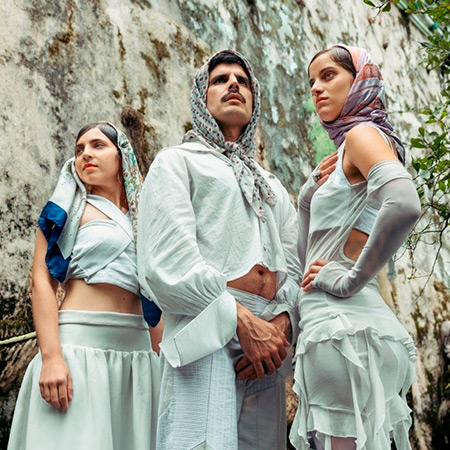 Portada del single «Catro Cousas» de Caamaño & Ameixeiras y Rodrigo Cuevas.