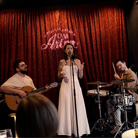 Portada del EP &laquo;Directo en Casa Astor&raquo; de Raquel L&uacute;a.