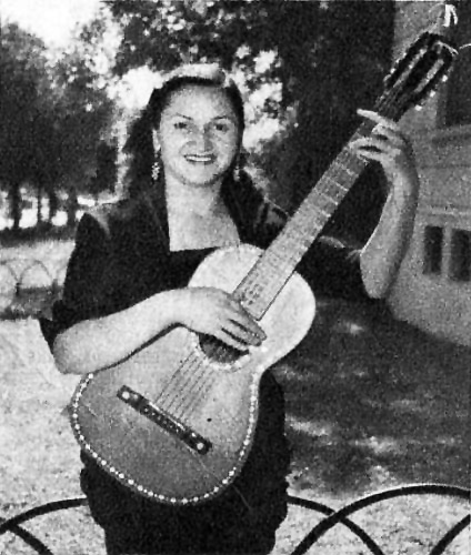 Violeta Parra en 1953. &copy; Foto Ecran