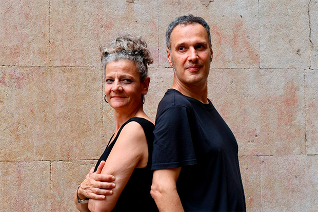 Tilda Espluga y Manolis Androulidakis esta ma&ntilde;ana en Barcelona. &copy; Natalia Moscard&oacute;|Perif&egrave;ria cultural