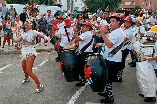 Eurodombe de M&aacute;laga, una instant&aacute;nea de otra comparsa que hace Candombe en Europa. &copy; Manel Gausachs